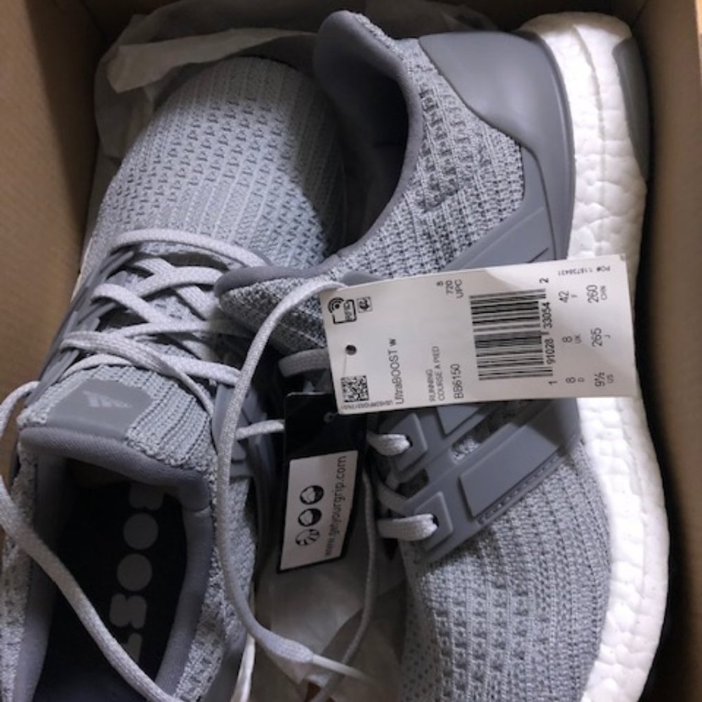 Women's Adidas Ultraboost 9.5 NWT - Grey